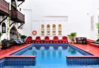 Dhow Palace Hotel