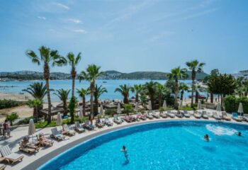 Turska_letovanje_bodrum_costa_3s_beach_bazen_i_plaza_eurojet